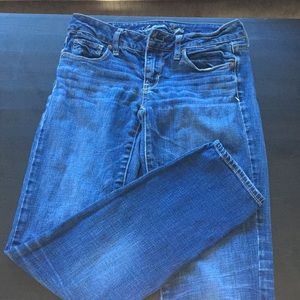 Size 2 Short American Eagle Skinny Jean